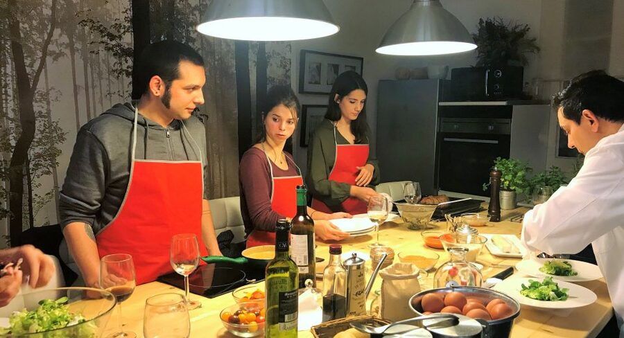 Barcelona: Paella Cooking Workshop and Market Tour - Finding the Plaça Reial cooking school