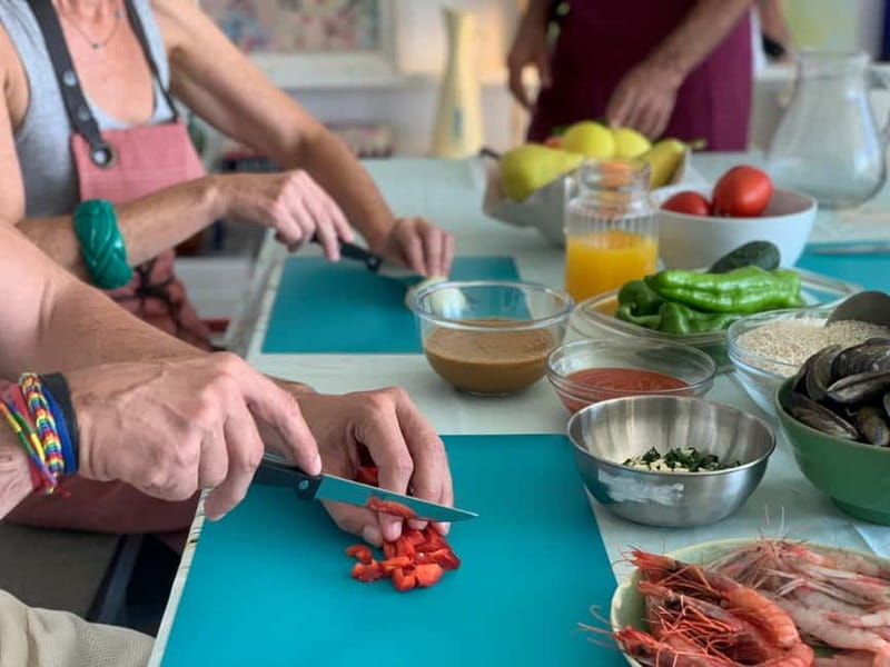 Barcelona: Paella Seafood Master Cooking Class with Sangria - Key points to know