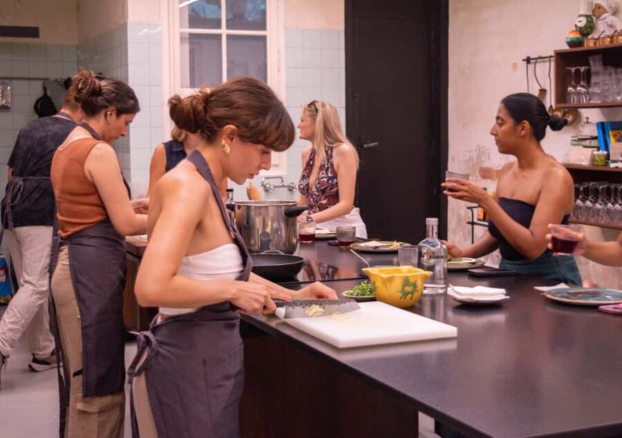Barcelona: Paella & Tapas Cooking Class with Sangria - Key points to know before booking