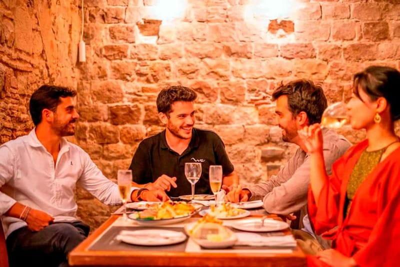 Barcelona: Private Tapas & Wine with Flamenco Show Old Town - Flamenco Inside Palau Dalmases