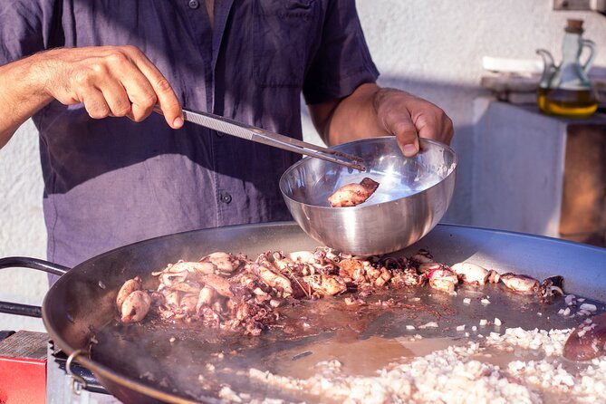 Barcelona Rooftop Paella Cooking Class with Sangria & Local Host - Why this paella class feels different