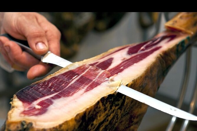 Barcelona´s Lunch or Dinner Tapas Tour: Food, drinks, happiness! - Starting at Plaça de l’Àngel