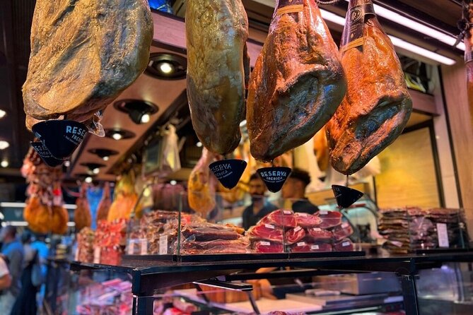 Barcelona´s Lunch or Dinner Tapas Tour: Food, drinks, happiness! - Drinks included, with a sensible warning