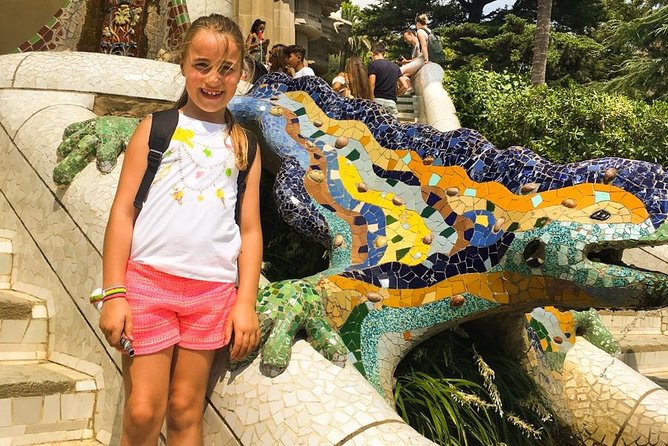 Barcelona: Sagrada Familia, Park Guell & Tapas Private Tour - Starting among Las Ramblas and the Gothic Quarter