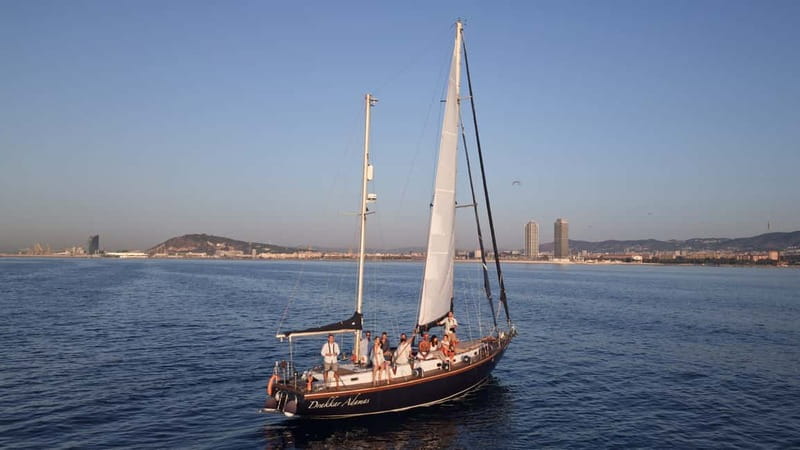 Barcelona: Sailing on a Classic Ketch Boat with tapas & cava - Day sailing or an evening ride