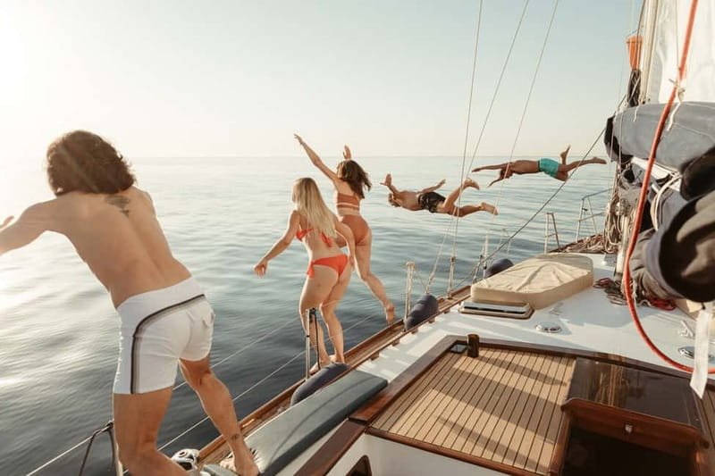 Barcelona: Sailing on a Classic Ketch Boat with tapas & cava - A 14-meter wooden boat with room to move