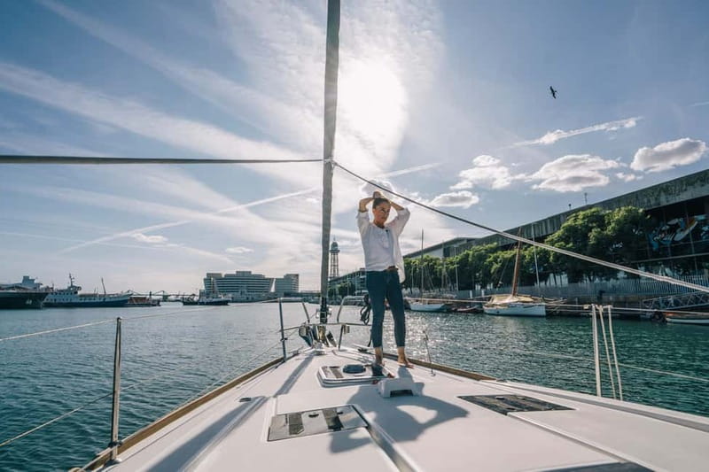 Barcelona: Sailing Tour with Tapas, Drinks and Swim Stop - What the two-hour schedule really gives you