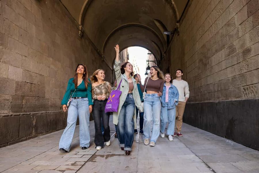 Barcelona Side Streets Tapas & Wine Tour - Family-run restaurants and local character