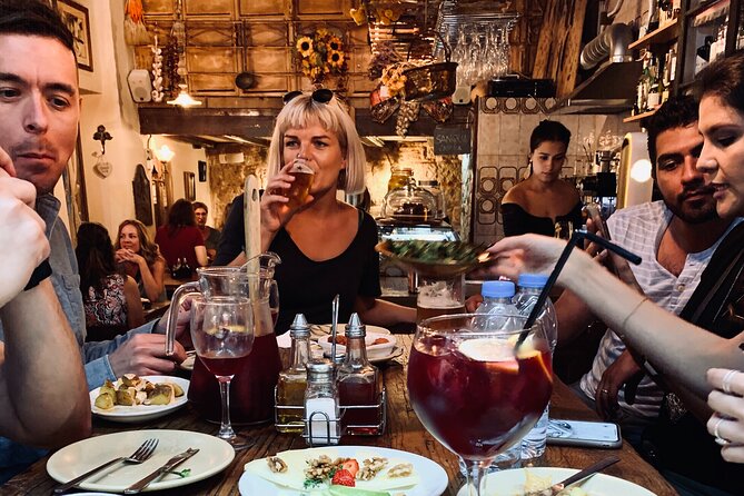 Barcelona Sightseeing by Bike with Photo Shooting and Tapas - What $95.12 includes, and where the value lies
