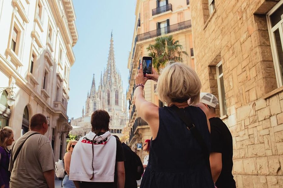 Barcelona: Small Group Gothic, Tapas & Churros Tour! - La Rambla and La Boqueria