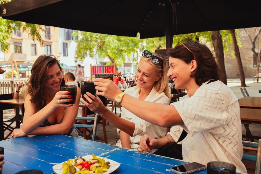 Barcelona: Small Group Gothic, Tapas & Churros Tour! - Starting at Plaça Catalunya and Els Quatre Gats