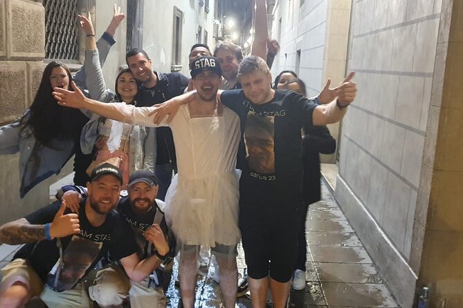 Barcelona speakeasy tapas pub crawl with hidden bars - Moving through the Gothic Quarter bars