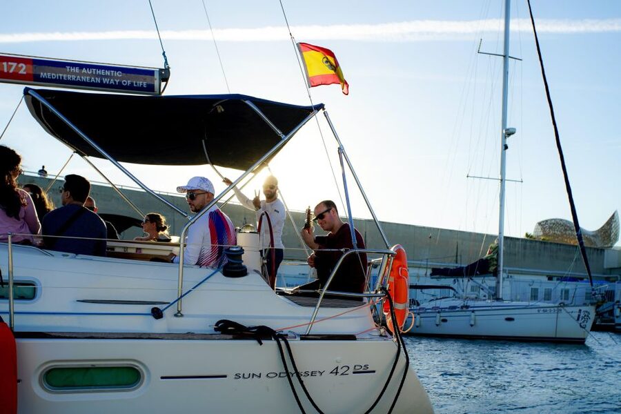 Barcelona: Sunset Sailing with Live Guitar Music and Tapas - Three tapas, familiar Spanish flavors, and shared plates