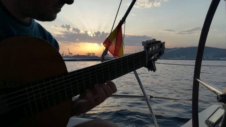 Barcelona: Sunset Sailing with Live Guitar Music and Tapas - Drinks on board, from cava to sangria