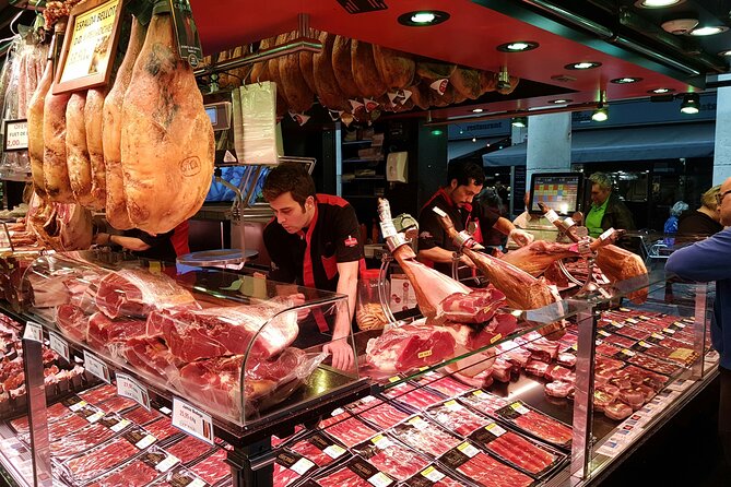 Barcelona tailored tapas & drinks tour with a native guide - Why the private format matters
