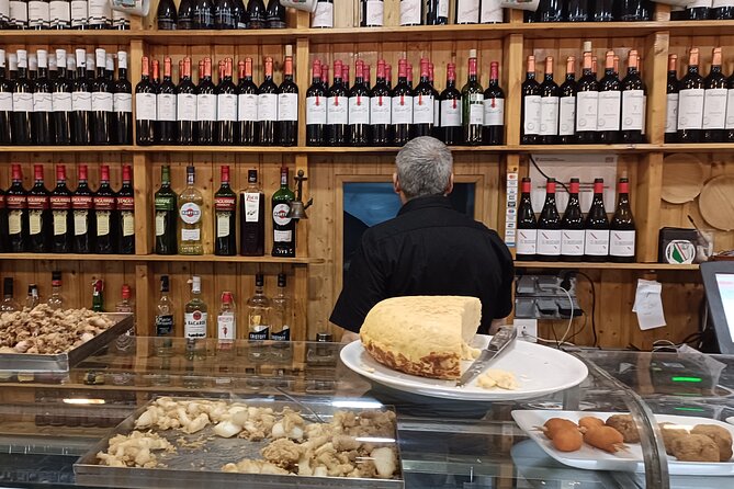 Barcelona tailored tapas & drinks tour with a native guide - The practical details that affect your day