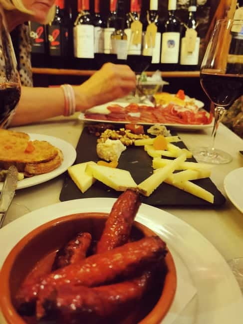 Barcelona: Tapas and Wine at the Hidden Bodegas Experience - Key points at a glance