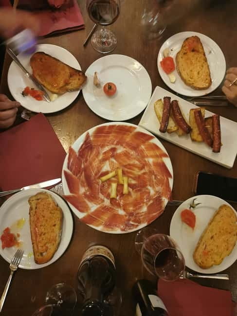 Barcelona: Tapas and Wine at the Hidden Bodegas Experience - El Born brings a second side of old Barcelona