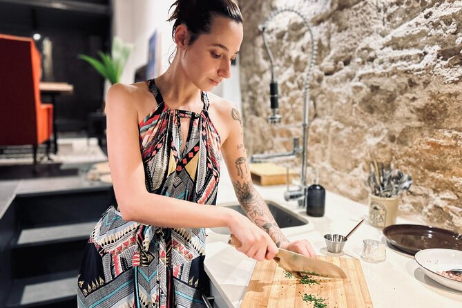 Barcelona Tapas Cooking & Cocktail Class with Veronique & Mattias - Key points to know before booking