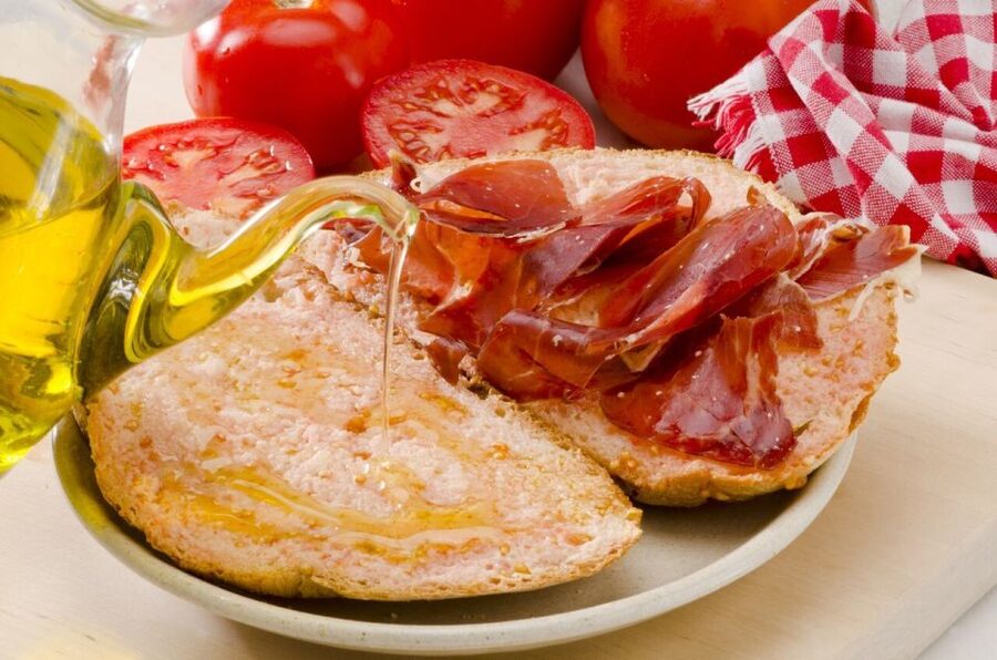 Barcelona: Tapas Walking Tour & Flamenco Show - Key things to know
