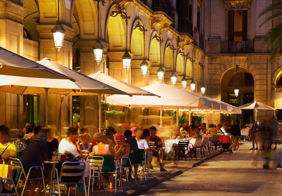 Barcelona: Tapas Walking Tour & Flamenco Show - Born ham shop and a second taste of Barcelona