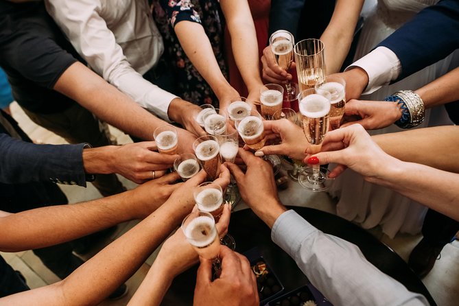 Barcelona Tapas & Wine Experience as a Local at Hidden Wineries - Why the small group matters