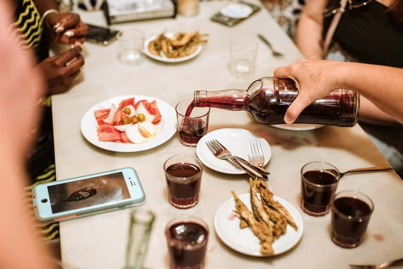 Barcelona: Tapas, Wine & History Tour of the Old Town - Why this tapas tour works so well