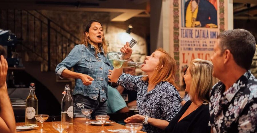 Barcelona: Tapas & Wine Private Walking Tour with Local Food - Key points to know before booking
