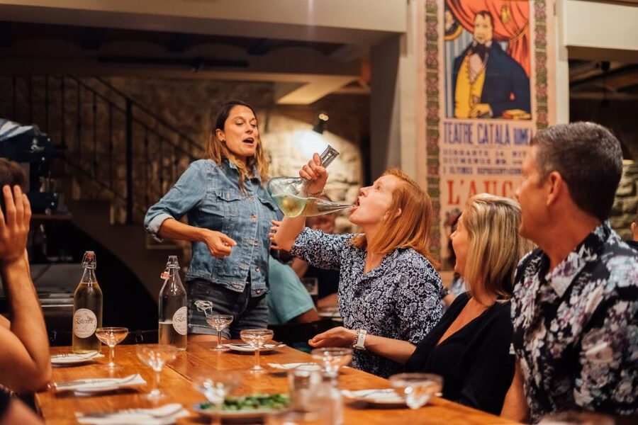 Barcelona: Tapas & Wine Private Walking Tour with Local Food - Why this tour works as a first Barcelona meal