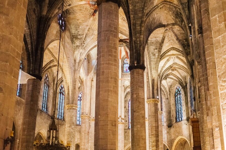 Barcelona: Tapas & Wine Private Walking Tour with Local Food - Walking El Born and the Gothic Quarter between bites