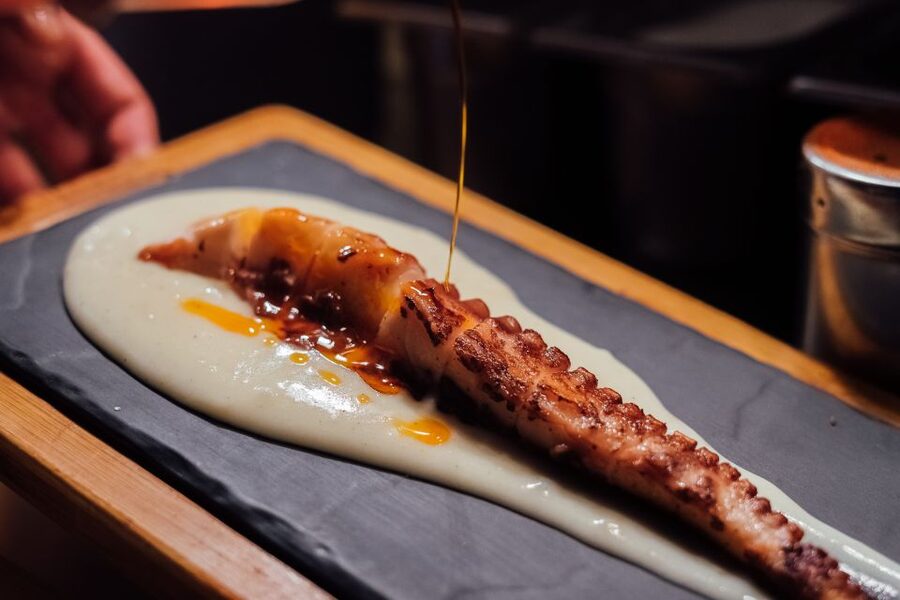 Barcelona: Tapas & Wine Private Walking Tour with Local Food - Four stops, four chances to taste Catalonia
