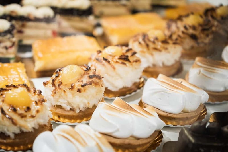Barcelona: The Ultimate Local Tapas & Drinks Food Tour - Group size, pace, and comfort
