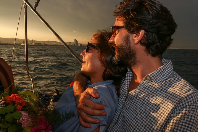 Barcelona Unique Sunset Sailing Experience with Tapas & Open Bar - Key points to know before booking