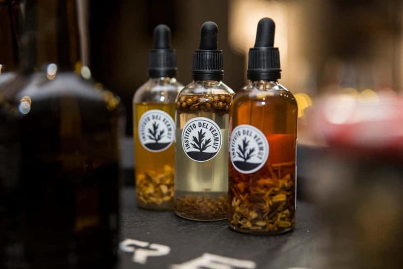 Barcelona: Vermouth-making workshop with aperitif - Tasting two premium vermouths by the senses