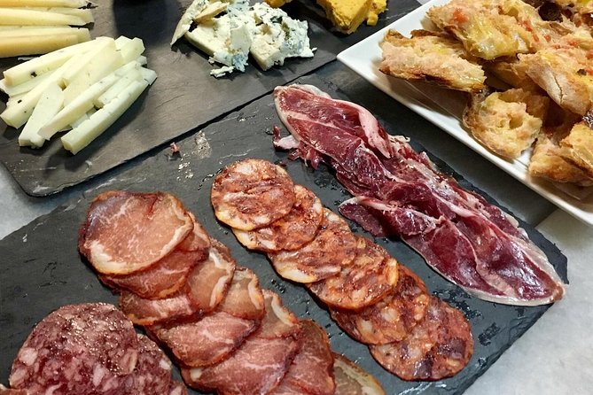 Barcelona Wine and Gourmet Tapas Tour - The guides make a real difference