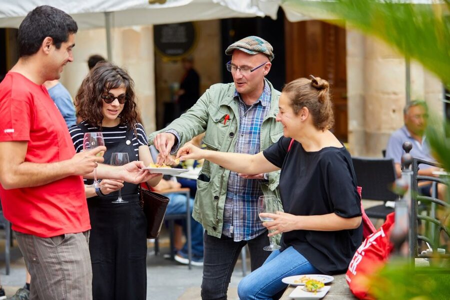 Bilbao: Exclusive Food & Wine Tasting Tour with Local Guide - What makes this Bilbao food tour worth your evening