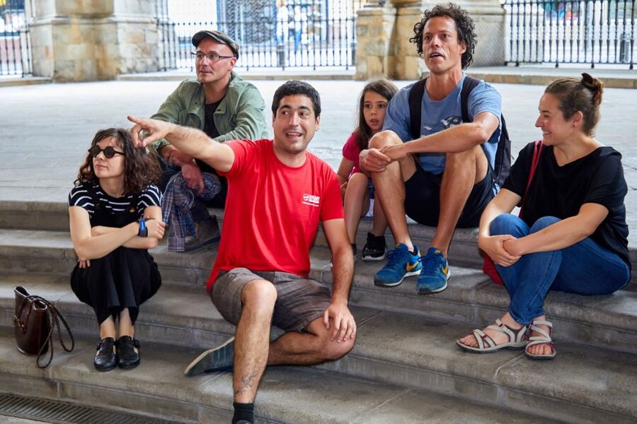 Bilbao: Exclusive Food & Wine Tasting Tour with Local Guide - Why the six-person limit matters