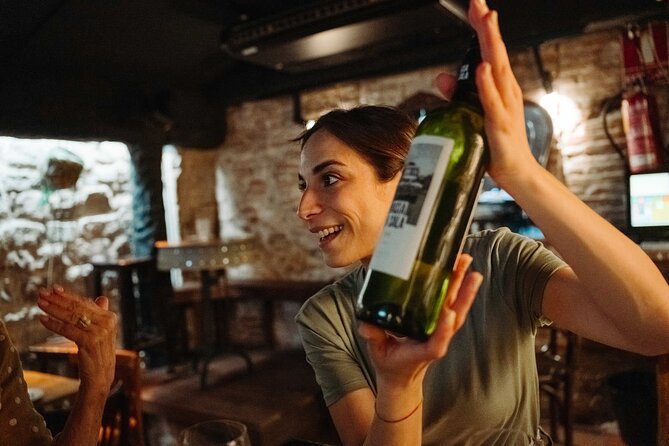 Bohemian Barcelona Neighborhood Evening Tapas & Wine Tour - Practical details that affect your night
