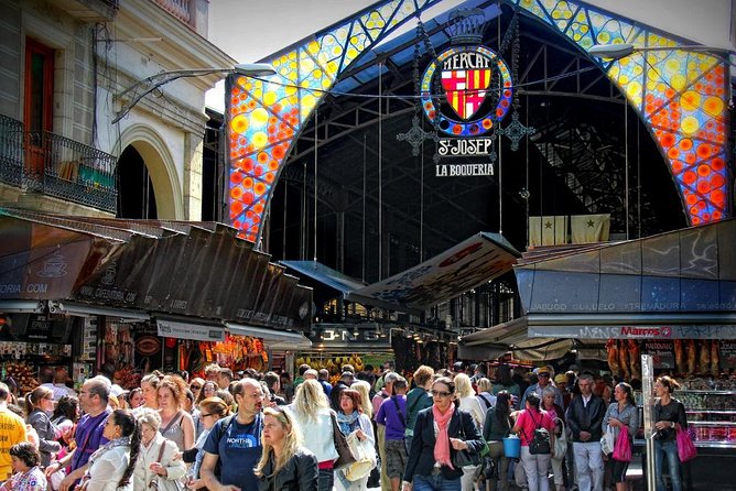 Boqueria & St Caterina Markets with Food & Tapas Small Group Tour - Starting at Plaça Reial and walking the Rambla