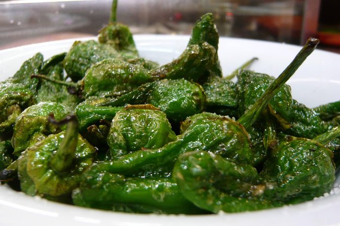 Boqueria & St Caterina Markets with Food & Tapas Small Group Tour - Guides who can shape the day