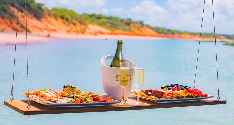 BROOME: DINOSAUR ADVENTURE CRUISE - With Tapas and Cocktail - Why the dinosaur footprints are the star