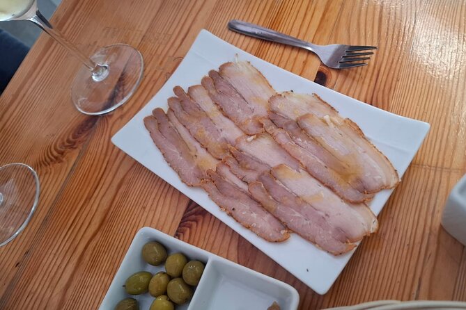 Cadiz Food Tour: Tapas, Drinks and Delights with a Local - How the guides shape the day