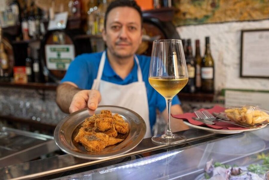 Cádiz: Local Tapas Experience - The first local bar and the main tasting