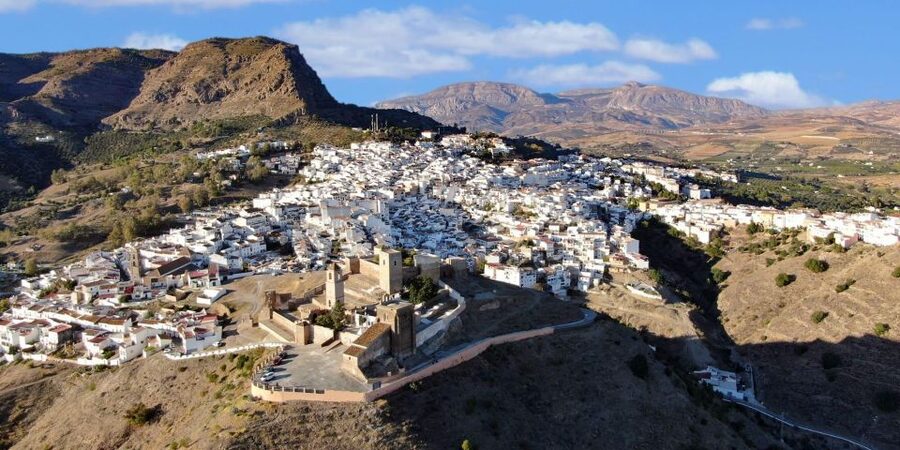 Caminito del Rey & White Village Tour with Tapas from Málaga - Key points to know before booking