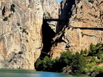 Caminito del Rey & White Village Tour with Tapas from Málaga