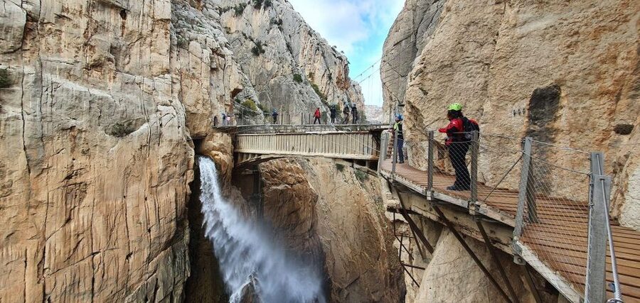 Caminito del Rey & White Village Tour with Tapas from Málaga - Entering Caminito del Rey in the afternoon
