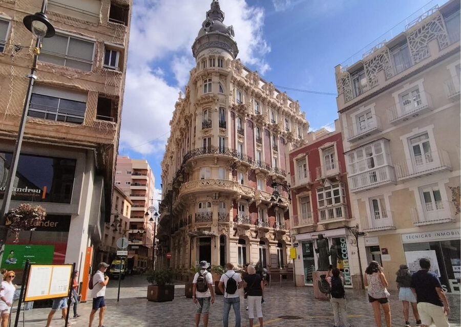 Cartagena: Guided Walking Tour with Tapas and Drinks - Three tapas stops with time to sit