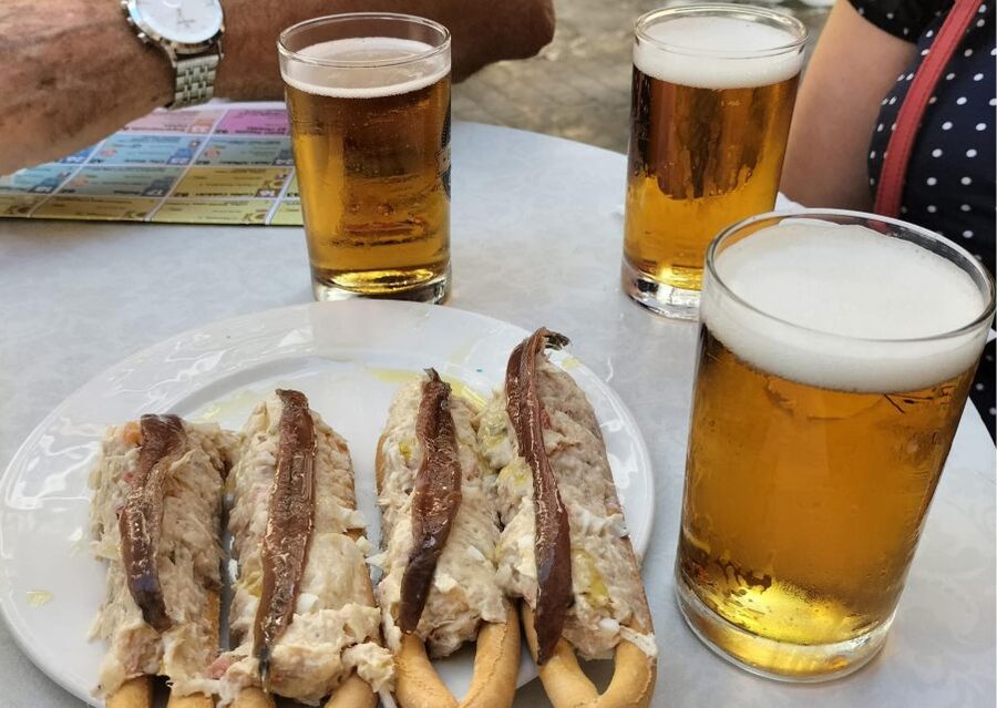 Cartagena: Guided Walking Tour with Tapas and Drinks - Is $64 good value?