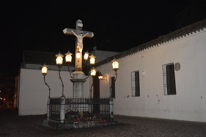 Cordoba by Night Tapas & Wines - Plaza del Potro and the literary finish