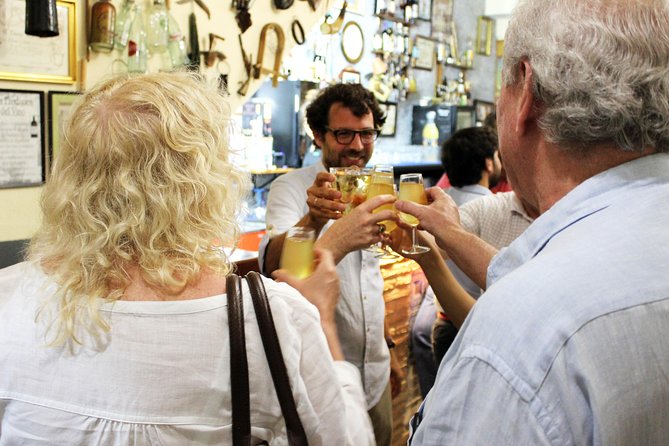 Cordoba Frescas Wine Tasting and Tapas - Jugo Vinos Vivos at Plaza de San Andrés